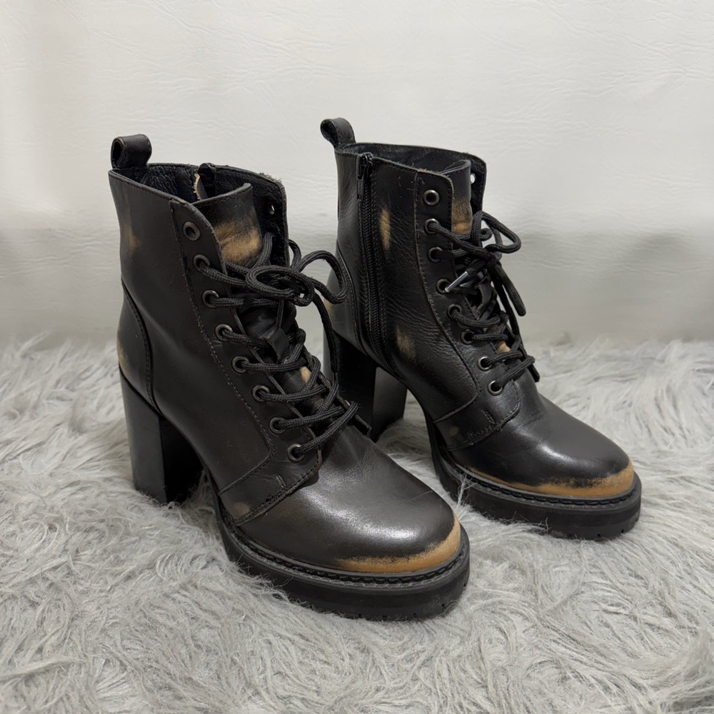 Steve Madden Rivet ankle boots